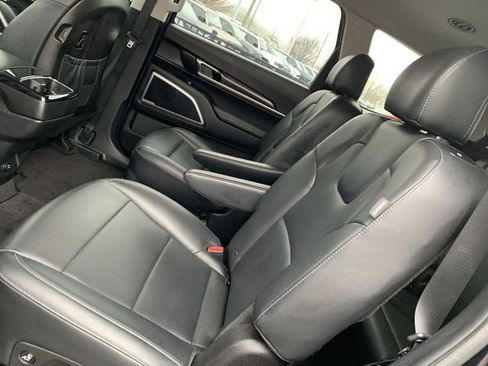 Used 2023 Kia Telluride S image 10