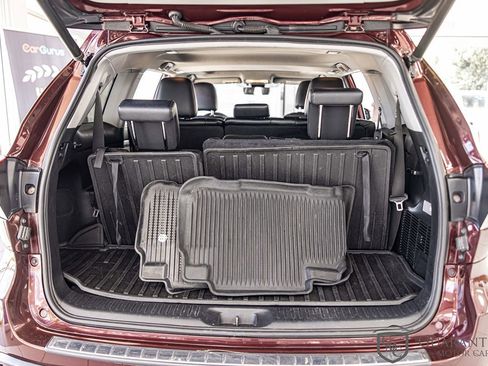 Used 2019 Toyota Highlander XLE AWD/4WD image 17