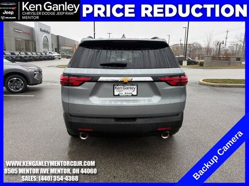 Used 2023 Chevrolet Traverse LT image 8