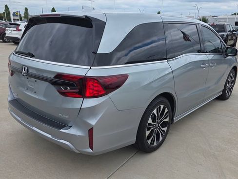 Used 2025 Honda Odyssey Elite image 5