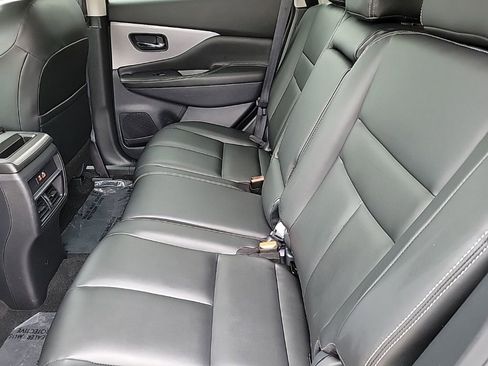 Used 2024 Nissan Murano SV w/ SV Midnight Edition Package image 13