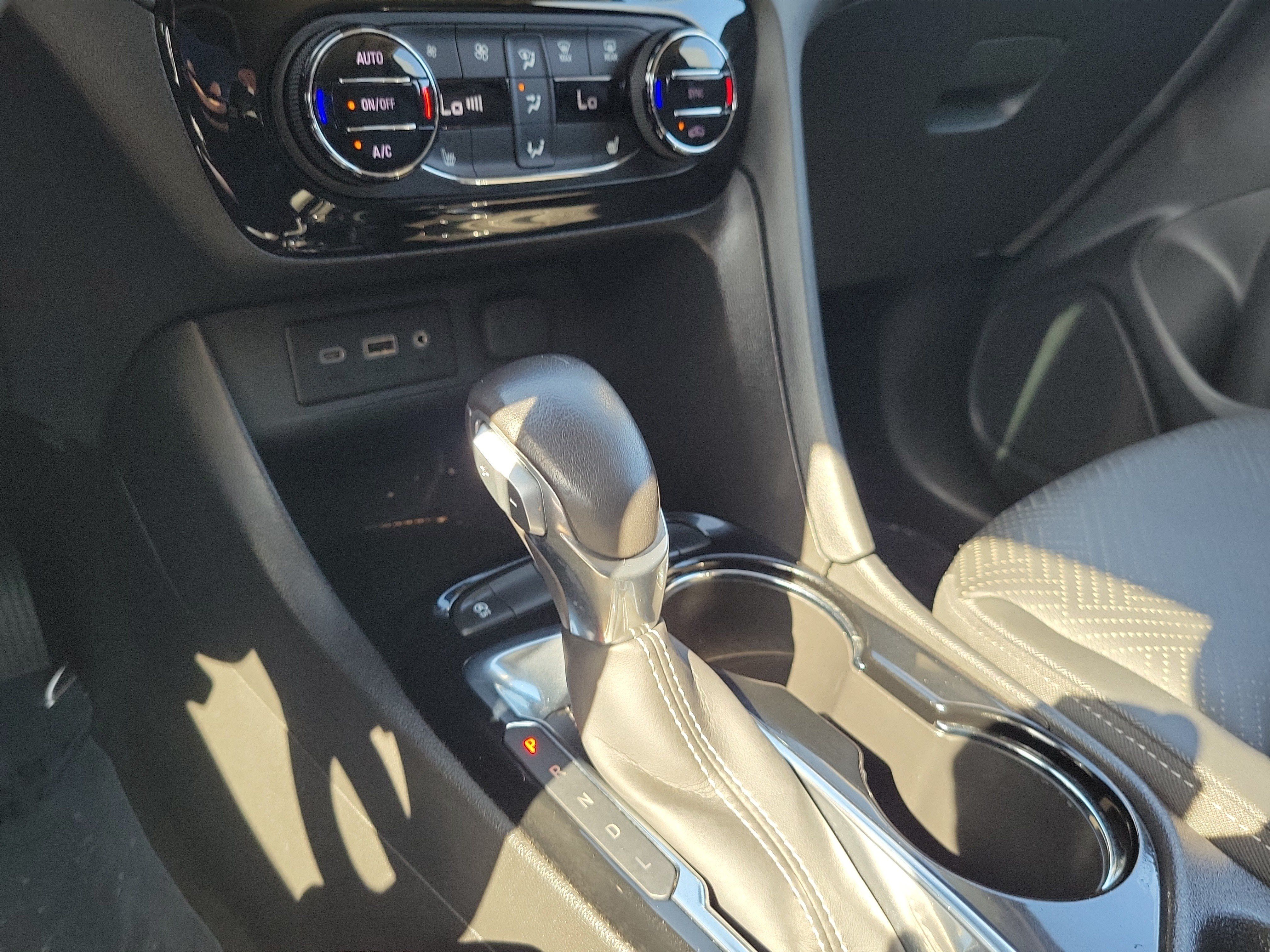 Used 2023 Buick Encore GX Essence w/ Experience Buick Package FWD image 24