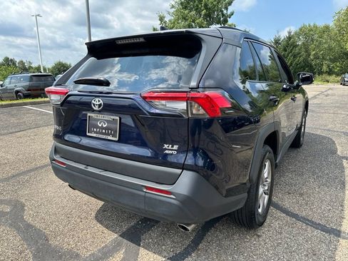 Used 2025 Toyota RAV4 XLE AWD/4WD image 11
