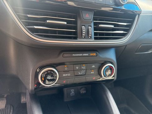 Used 2022 Ford Escape SE AWD/4WD image 25