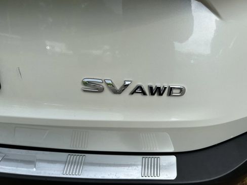 Used 2023 Nissan Rogue SV AWD/4WD image 10