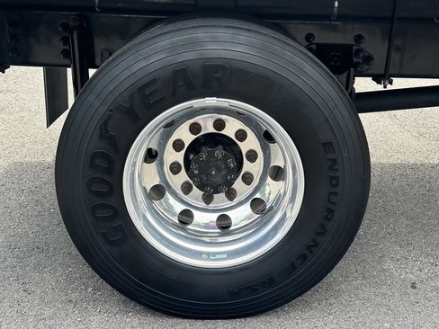 Used 2018 Ford F650 2WD Crew Cab Super Duty image 27