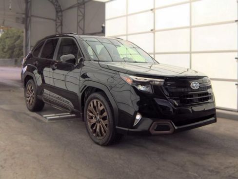 Used 2025 Subaru Forester Sport AWD/4WD image 4