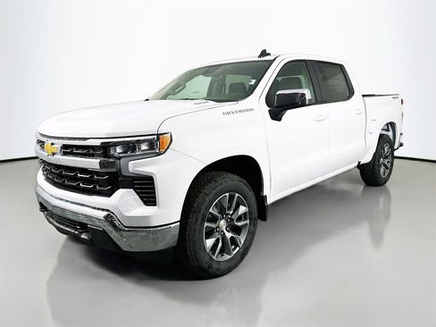 New 2026 Chevrolet Silverado 1500 LT image 3