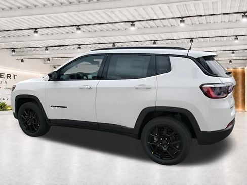 New 2026 Jeep Compass Latitude AWD/4WD image 8