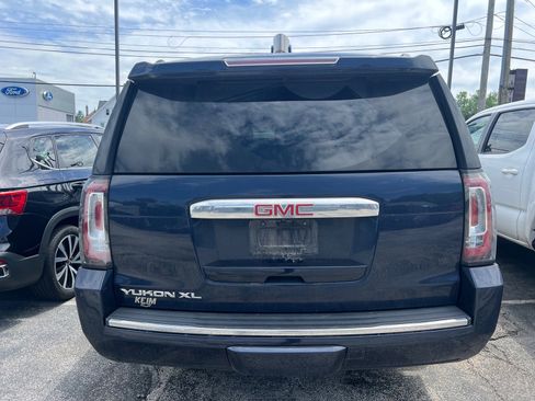 Used 2017 GMC Yukon XL Denali w/ Open Road Package AWD/4WD image 7
