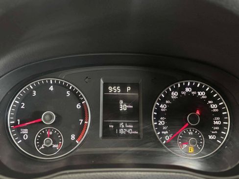 Used 2015 Volkswagen Passat 1.8T Limited Edition FWD image 33