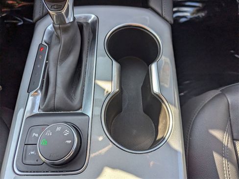 Used 2021 Chevrolet Blazer LT image 9