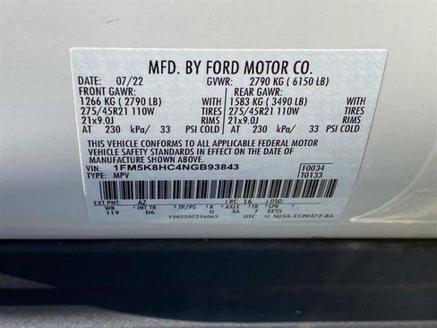 Certified 2022 Ford Explorer Platinum w/ Equipment Group 601A image 25