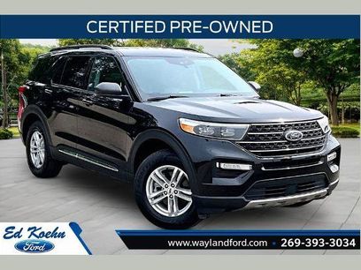 Certified 2024 Ford Explorer XLT w/ Equipment Group 202A