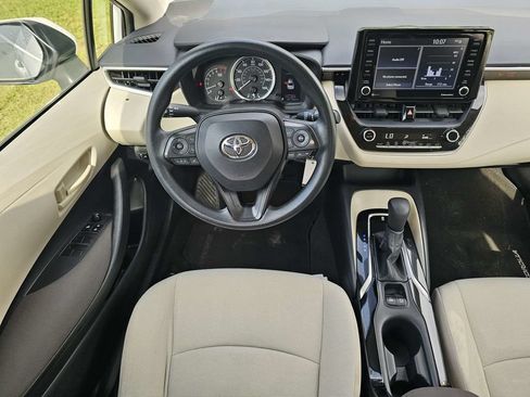 Used 2022 Toyota Corolla LE FWD image 14