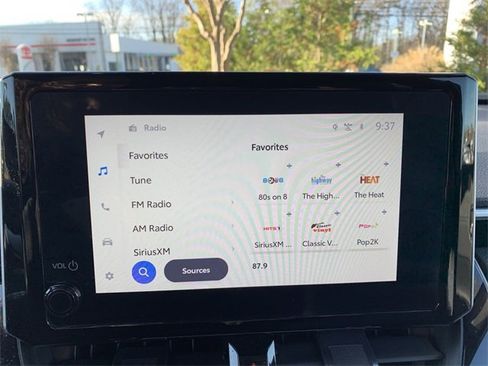 Used 2024 Toyota Corolla Cross XSE image 24