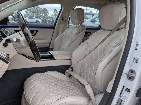 Used 2024 Mercedes-Benz S 580e 4MATIC Sedan image 12