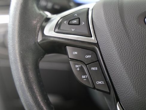 Used 2024 Ford Edge Titanium image 13