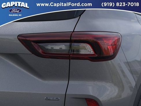 New 2025 Ford Escape SE FWD image 21