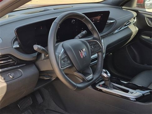Used 2025 Buick Envista Avenir image 24