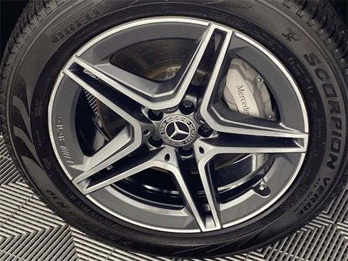 Used 2020 Mercedes-Benz GLC 300 4MATIC w/ AMG Line image 27