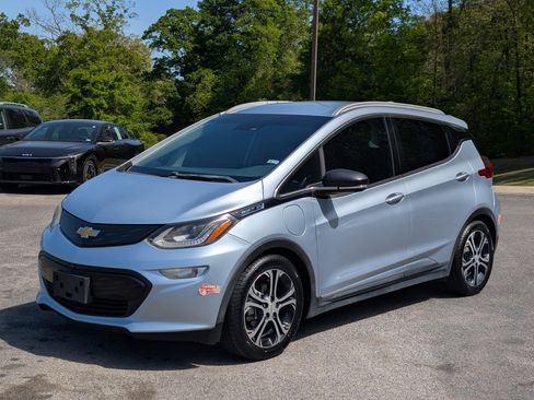 Used 2017 Chevrolet Bolt Premier w/ Driver Confidence II Package image 5