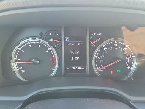 Used 2023 Toyota 4Runner Limited image 28