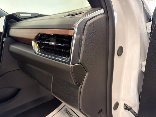 Used 2025 GMC Yukon Denali w/ Sun & Power Step Package AWD/4WD image 44
