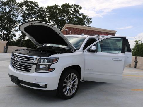 Used 2019 Chevrolet Tahoe Premier w/ Premier Plus Edition AWD/4WD image 70