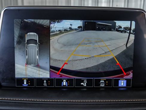 Used 2021 GMC Yukon AT4 w/ Rear Media and Nav Package AWD/4WD image 20