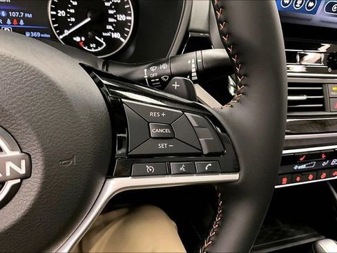 New 2025 Nissan Altima 2.5 SR w/ SR Premium Package image 22