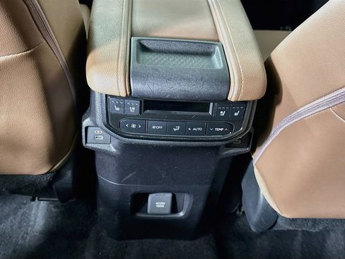Certified 2025 Toyota Grand Highlander AWD Hybrid image 29