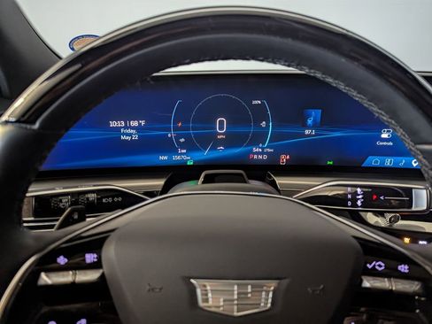 Used 2025 Cadillac Lyriq Luxury w/ LPO, Floor Liner Package AWD/4WD image 39