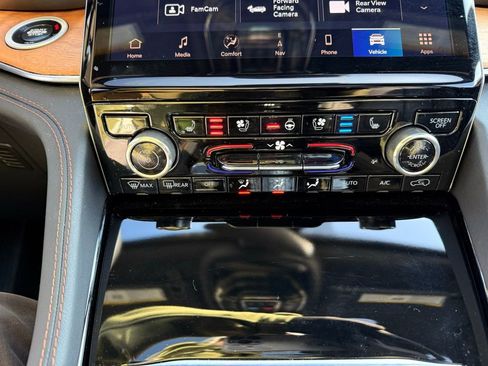 Used 2024 Jeep Grand Cherokee L Summit image 23