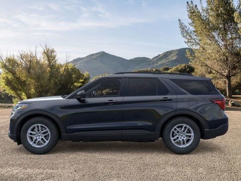 New 2026 Ford Explorer Active image 3