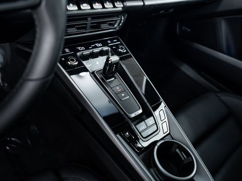 Certified 2022 Porsche 911 Carrera 4S image 13