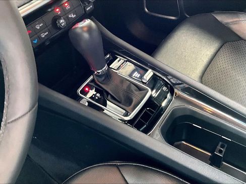 Used 2024 Jeep Compass Latitude image 11