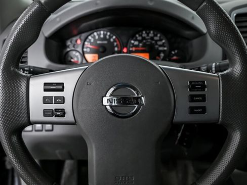 Used 2018 Nissan Frontier SV image 20