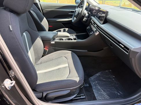 New 2026 Hyundai Sonata SEL FWD image 16