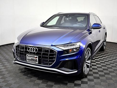 Used 2021 Audi Q8 Prestige image 2