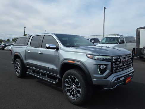 Used 2023 GMC Canyon Denali AWD/4WD image 1