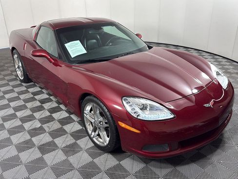 Used 2006 Chevrolet Corvette Coupe w/ Preferred Equipment Group RWD image 5