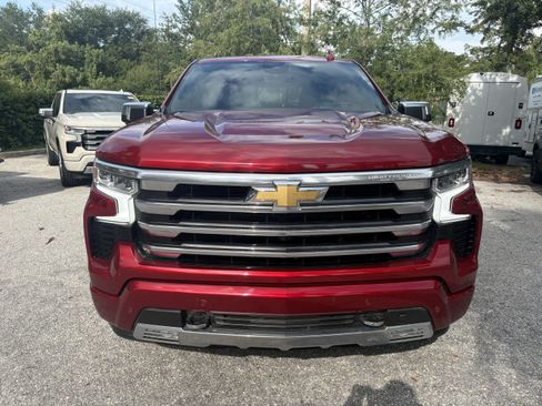 Used 2024 Chevrolet Silverado 1500 High Country RWD image 2