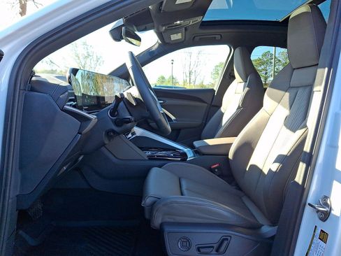 Used 2025 Audi Q5 Premium Plus w/ Premium Plus AWD/4WD image 13