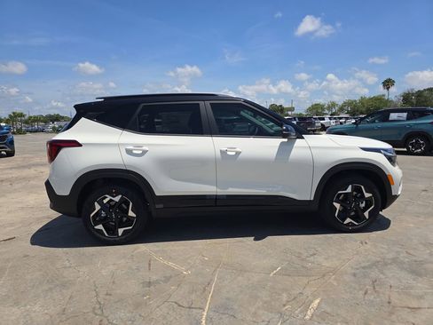 New 2026 Kia Seltos S FWD image 9