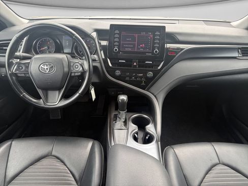 Used 2021 Toyota Camry SE FWD image 8