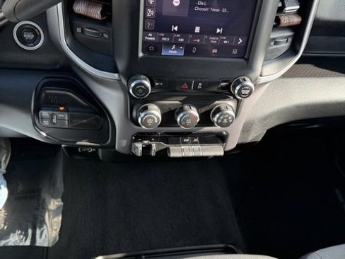 Used 2022 RAM 2500 Big Horn w/ Cold Weather Group image 33