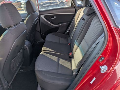 Used 2017 Hyundai Elantra GT image 26