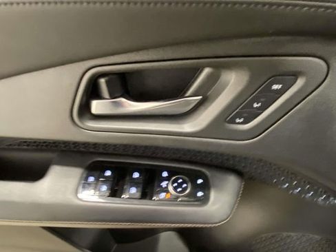 Used 2023 Nissan Ariya FWD image 14