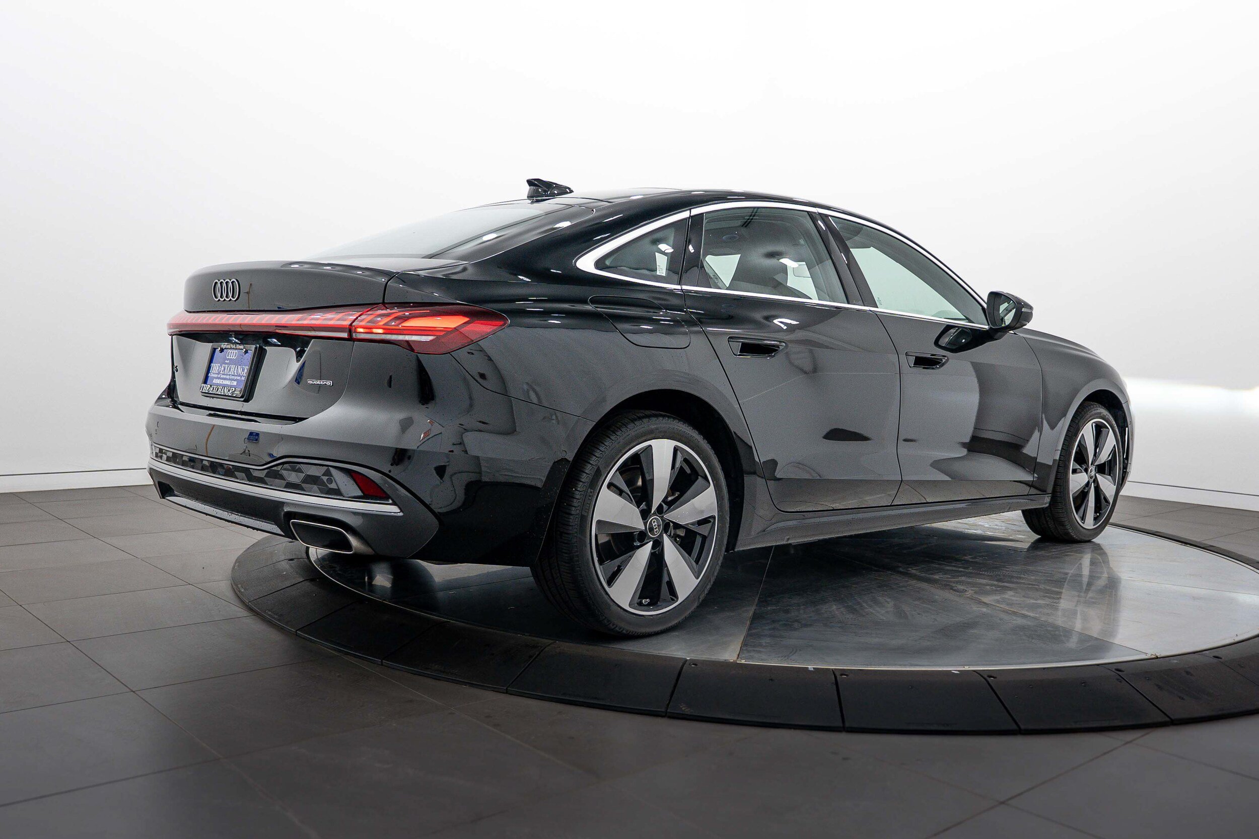 Used 2025 Audi A5 Premium Plus w/ Premium Plus AWD/4WD image 4